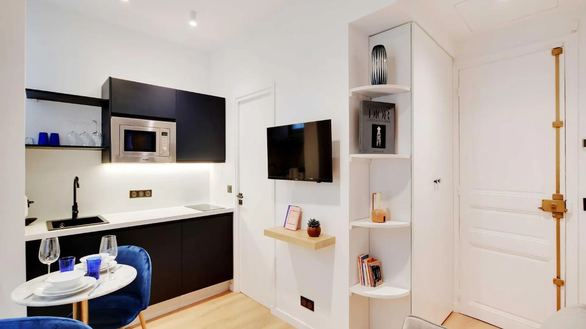 Cozy Parisian 2P Studio In The Prestigious 8Th Apartment