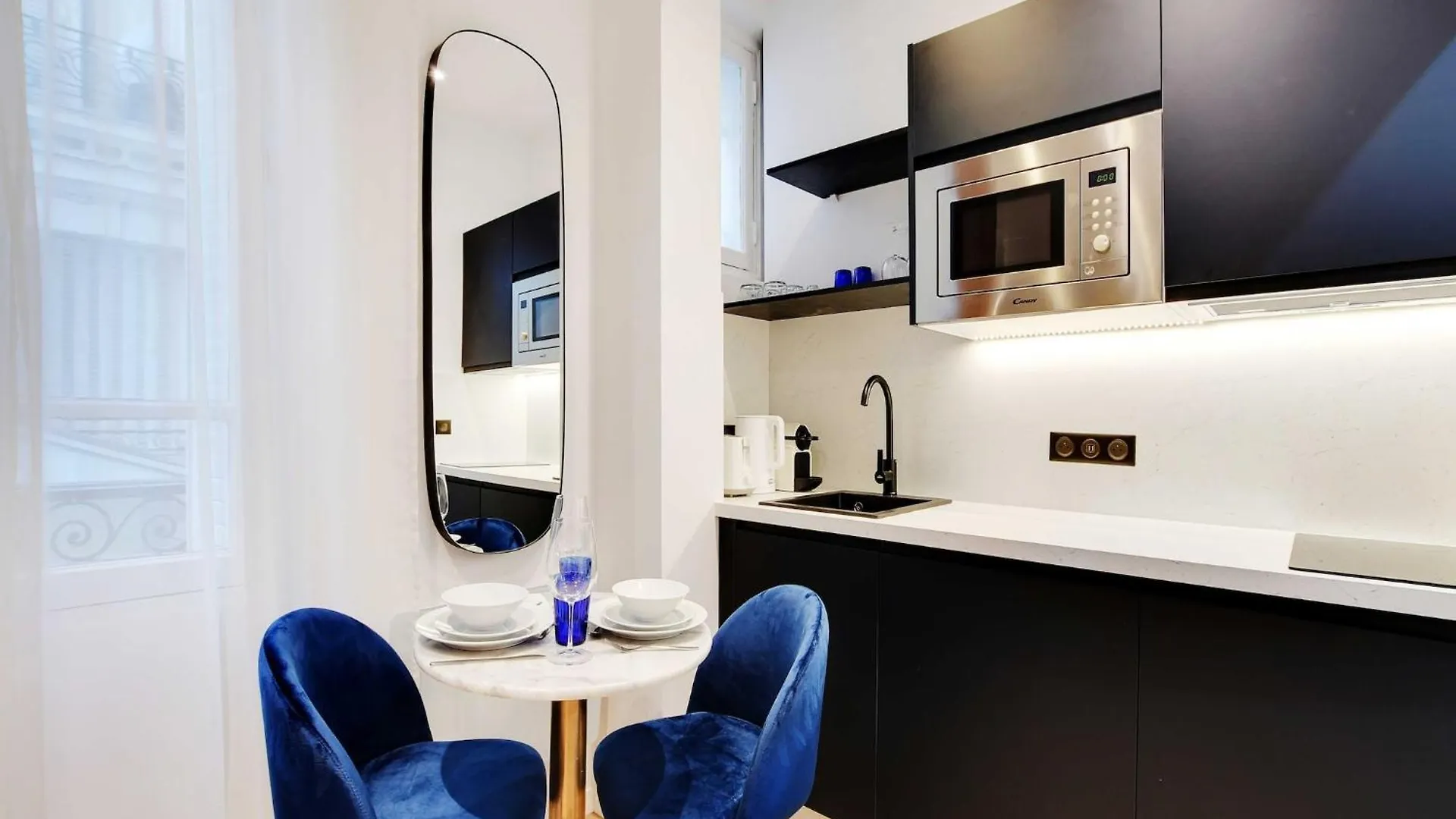 Cozy Parisian 2P Studio In The Prestigious 8Th 0*, Paris
