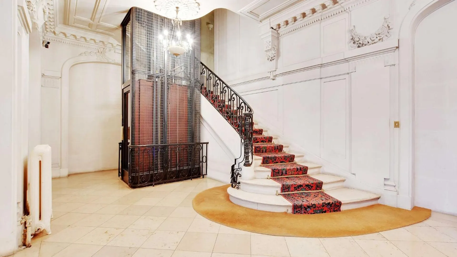 Cozy Parisian 2P Studio In The Prestigious 8Th France